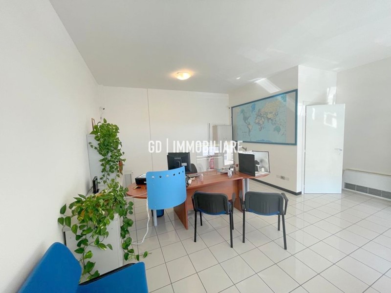 Attività commerciale in Vendita a Montebelluna, 68'000€, 40 m²