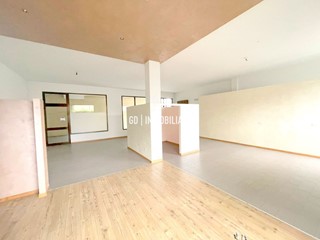 Attività commerciale in Vendita a Cornuda, 49'000€, 130 m²