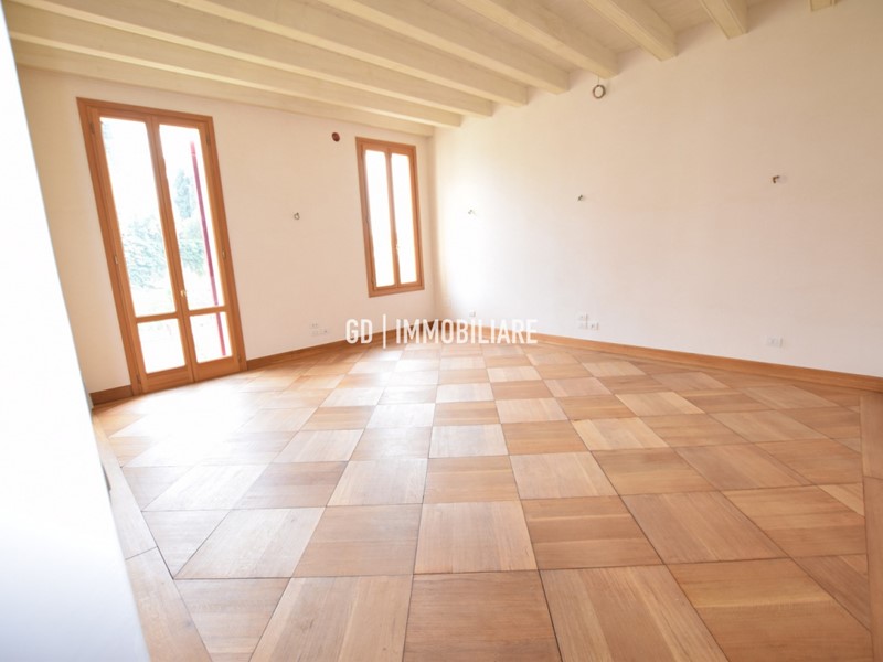 Trilocale in Vendita a Asolo, 500'000€, 128 m²