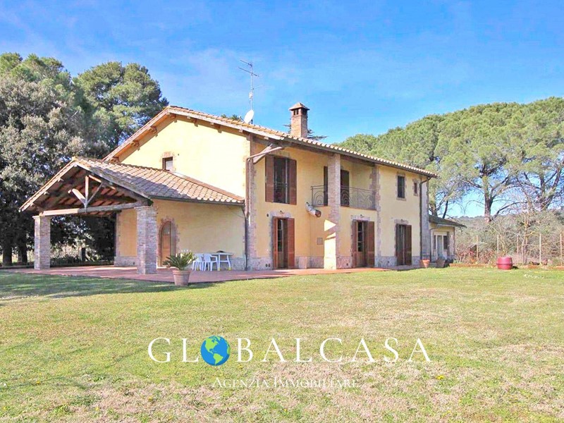Casa Indipendente in Vendita a Grosseto, 560'000€, 340 m²