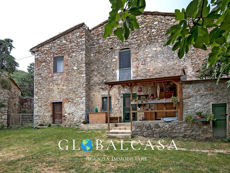 Rustico in Vendita a Scansano, 390'000€, 247 m², con Box