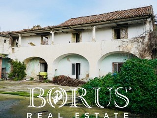 Rustico in Vendita a Casal di Principe, 225'000€, 1300 m²