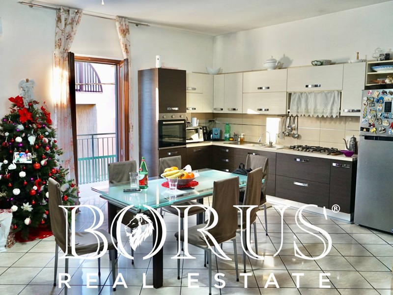 Villa in Vendita a Carinaro, 310'000€, 250 m²