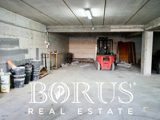 Magazzino in Affitto a Villa Literno, 800€, 455 m²