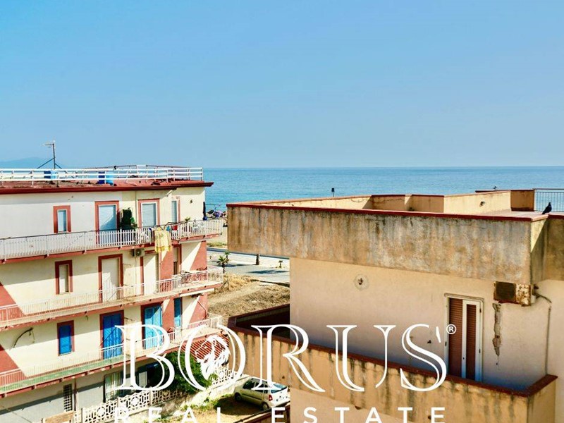 Trilocale in Vendita a Mondragone, 155'000€, 200 m²