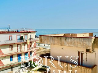 Trilocale in Vendita a Mondragone, 155'000€, 200 m²