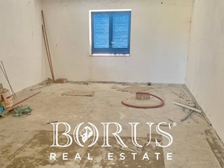 Ufficio in Affitto a Castel Volturno, 500€, 75 m²