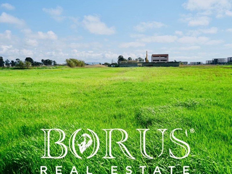 Terreno edificabile in Vendita a Villa Literno, 150'000€, 13540 m²