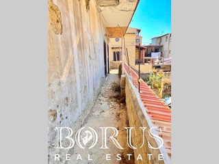 Casa Semi Indipendente in Vendita a Gricignano di Aversa, 100'000€, 150 m²