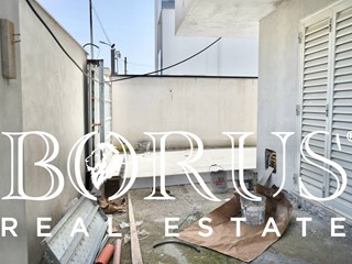 Villa in Vendita a Lusciano, 590'000€, 430 m²