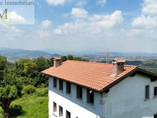 Casa Indipendente in Vendita a Sarego, 320'000€, 360 m²