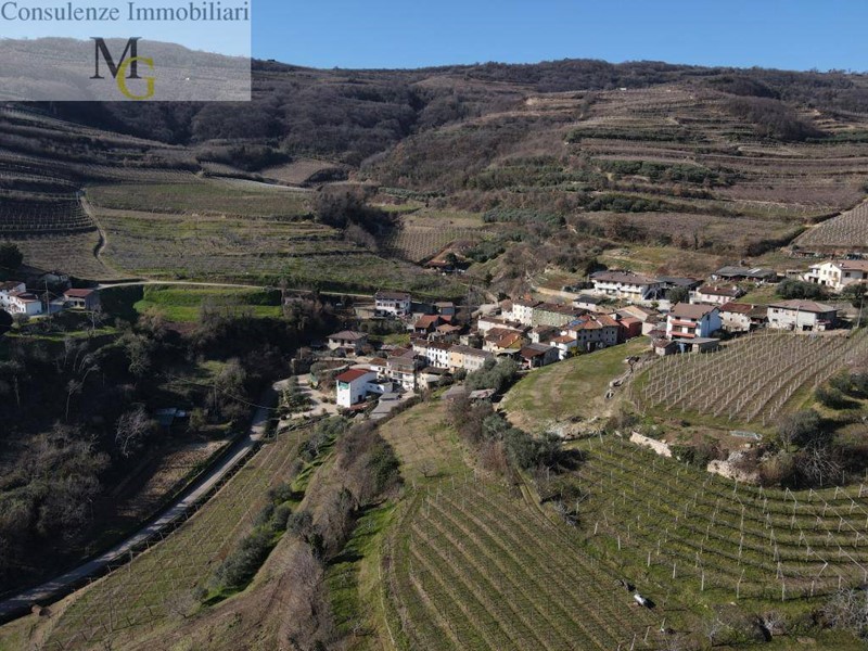 Casa Semi Indipendente in Vendita a San Giovanni Ilarione, 62'000€, 390 m²