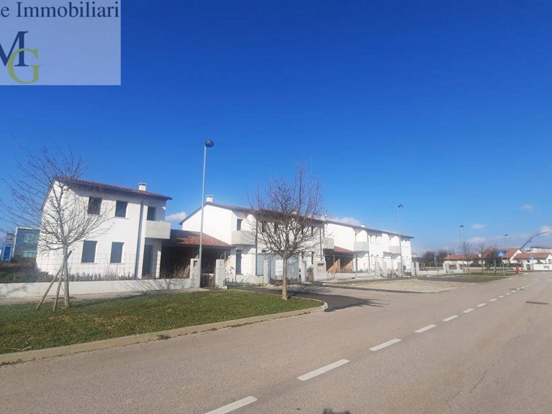 Villetta a schiera in Vendita a Gambellara, 320'000&euro;, 183 m²