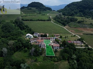 Rustico in Vendita a Vestenanova, 87'000€, 293 m², con Box