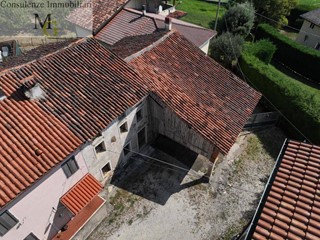 Rustico in Vendita a Vestenanova, 25'000€, 137 m²