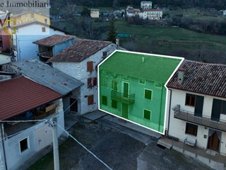 Rustico in Vendita a Vestenanova, 58'000€, 200 m²