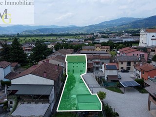 Casa Semi Indipendente in Vendita a Roncà, 138'000€, 411 m²