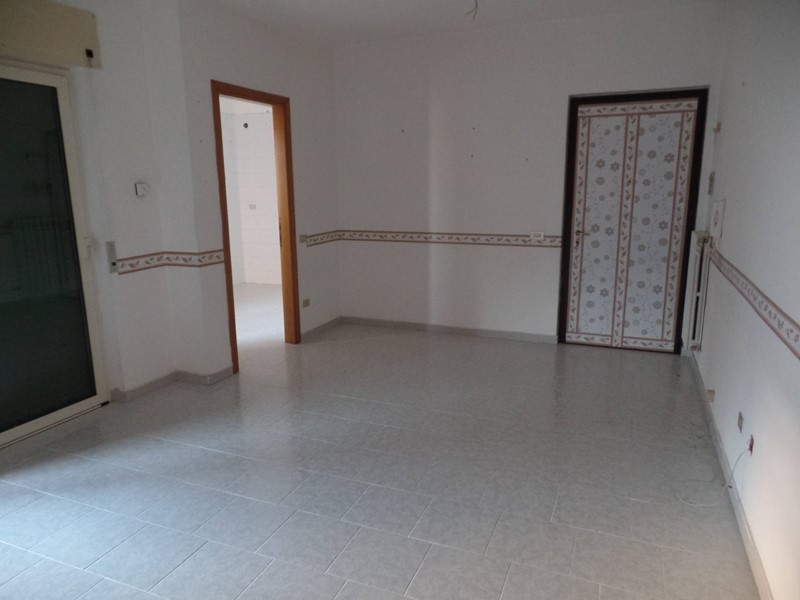 Appartamento in Vendita a Eboli, 110'000€, 95 m²