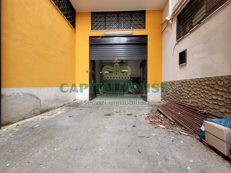 Immobile commerciale in Affitto a Siano, 230 m²