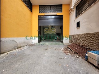 Immobile commerciale in Affitto a Siano, 230 m²