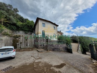 Casa Indipendente in Vendita a Baronissi, 115'000€, 135 m²