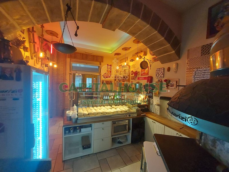 Attività commerciale in Vendita a Mercato San Severino, 35'000&euro;, 32 m²