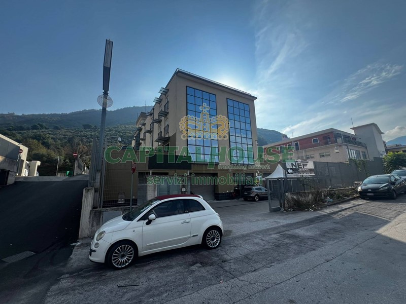 Capannone in Vendita a Roccapiemonte, 178'000&euro;, 115 m²