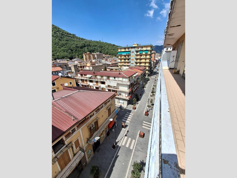 Appartamento in Vendita a Mercato San Severino, 250'000&euro;, 152 m²