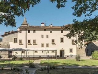 Appartamento in Vendita a Dicomano, 3'000'000€, 3000 m²