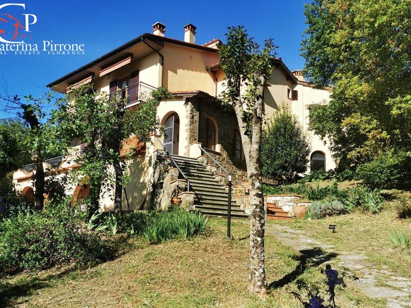 Villa in Vendita a Rignano sull'Arno, 1'200'000€, 446 m²