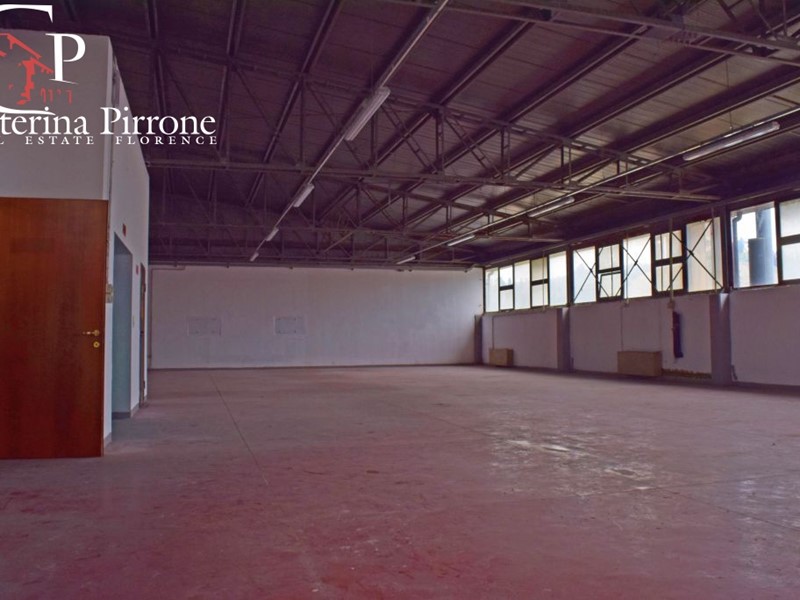 Capannone in Affitto a Impruneta, 2'000€, 550 m²