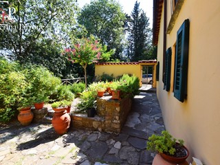 Rustico in Vendita a Pontassieve, 570'000€, 180 m²