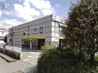 Immobile commerciale in Vendita a Borgo San Lorenzo, 650'000€, 1000 m²