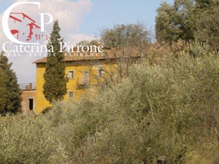 Rustico in Vendita a Rufina, 319'000€, 600 m²