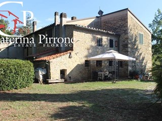 Rustico in Vendita a Montescudaio, 660'000€, 373 m²