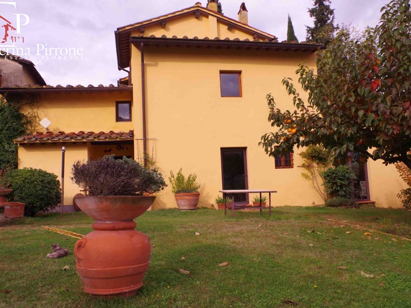 Rustico in Vendita a Bagno a Ripoli, 730'000€, 250 m²