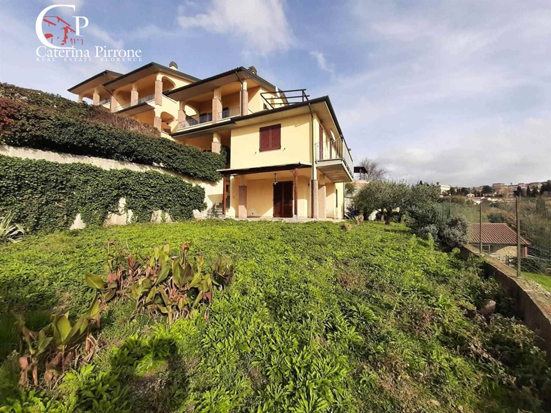 Villetta a schiera in Vendita a Guardistallo, 255'000€, 152 m²