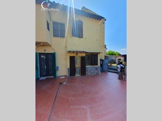 Casa Indipendente in Vendita a Firenze, 280'000€, 120 m²