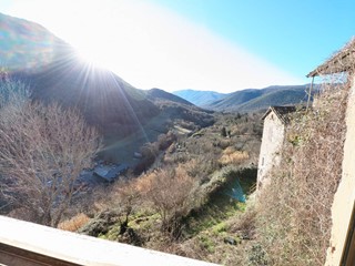 Trilocale in Vendita a Montelanico, 30'000€, 75 m²