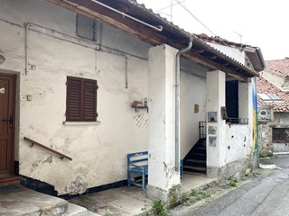 Villetta a schiera in Vendita a Cairo Montenotte, 40'000€, 190 m²