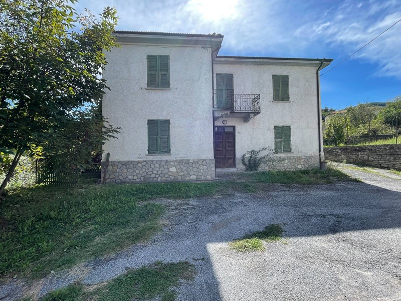 Appartamento in Vendita a Saliceto, 58'000€, 160 m²