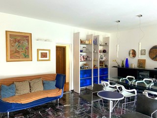 Appartamento in Vendita a Cairo Montenotte, 235'000€, 215 m²