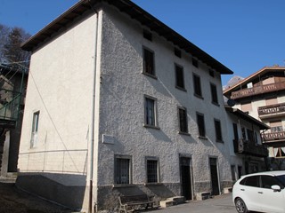 Appartamento in Vendita a Vilminore di Scalve, 30'000€, 280 m²