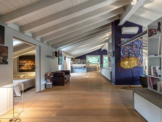 Loft in Vendita a Curno, 1'180'000€, 350 m²