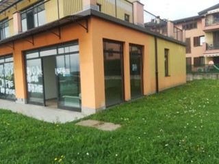 Negozio in Vendita a Roncello, 99'000€, 130 m²
