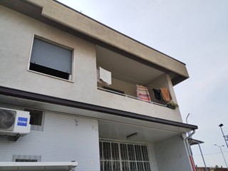 Quadrilocale in Vendita a Osio Sotto, 150'000€, 115 m²