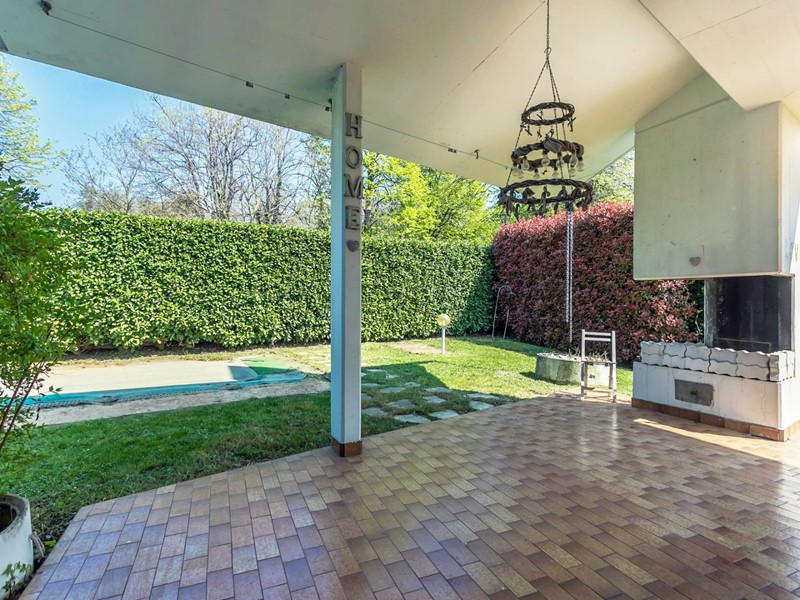 Villa in Vendita a Gorle, 498'000€, 593 m²