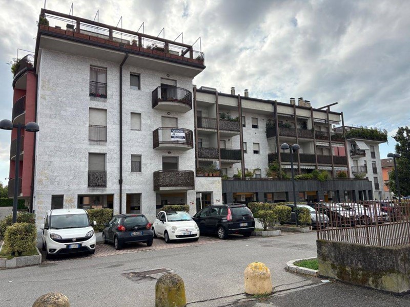 Trilocale in Vendita a Terno d'Isola, 126'000€, 90 m²