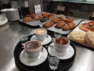 Attività commerciale in Vendita a Chiuduno, 600'000€, 120 m²