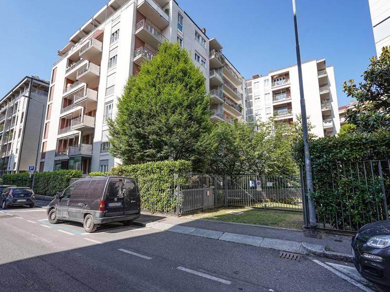 Trilocale in Vendita a Bergamo, 230'000€, 135 m²